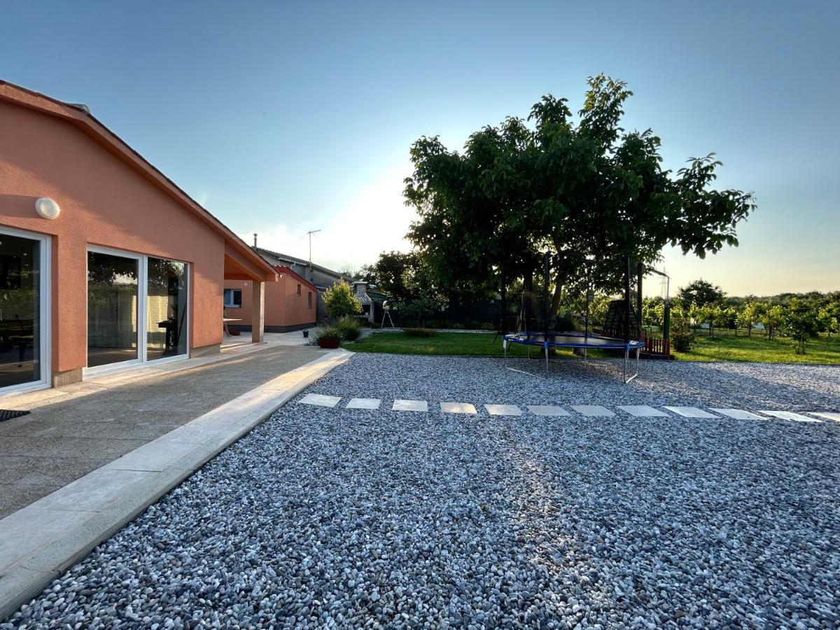 Dora House With Wifi And Outdoor Swimming Pool Villa Pula Dış mekan fotoğraf