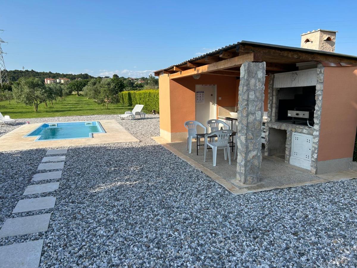 Dora House With Wifi And Outdoor Swimming Pool Villa Pula Dış mekan fotoğraf