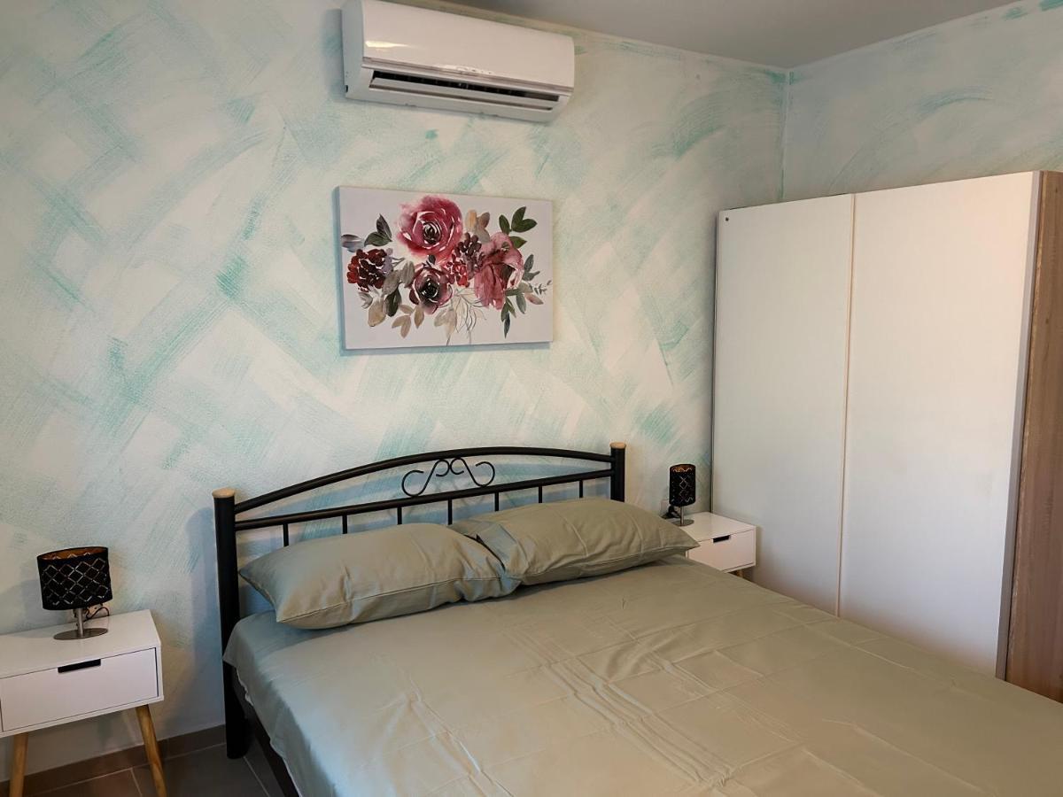 Dora House With Wifi And Outdoor Swimming Pool Villa Pula Dış mekan fotoğraf